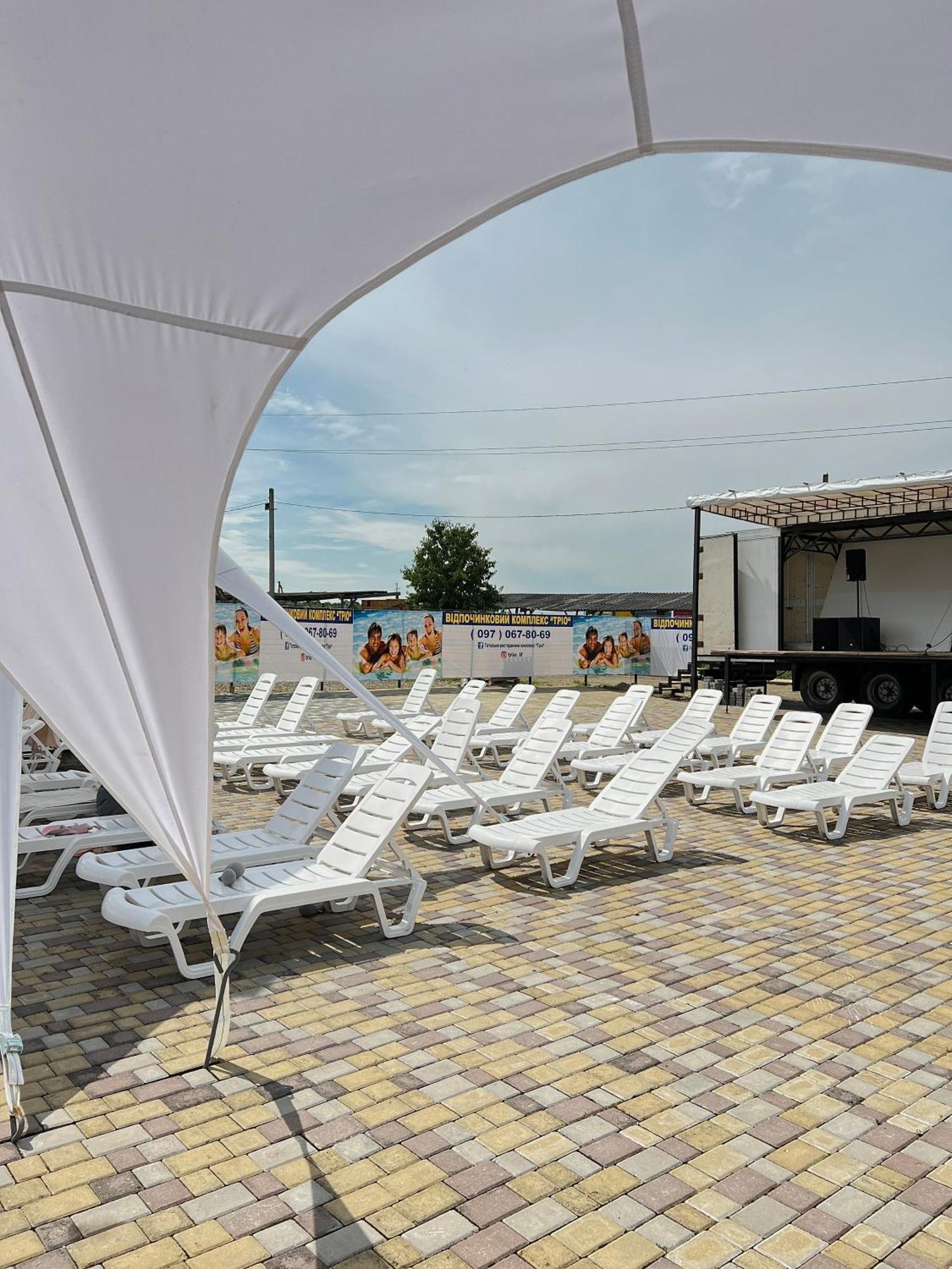 Trio Hotel Restaurant Ивано-Франковск Экстерьер фото