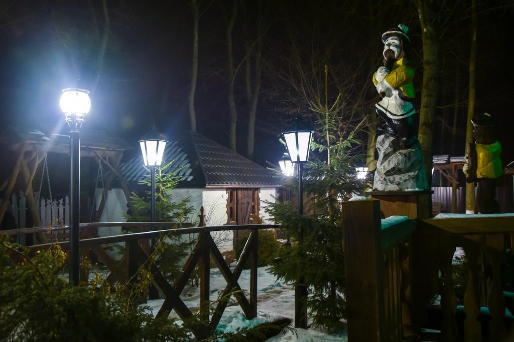 Trio Hotel Restaurant Ивано-Франковск Экстерьер фото