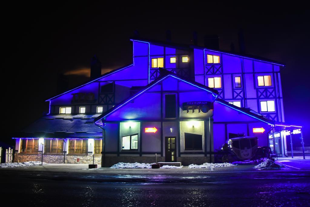 Trio Hotel Restaurant Ивано-Франковск Экстерьер фото